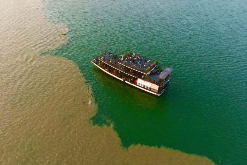 Boat trip to silk island with English speaking guide - Entering a different Cambodia: river life vs Phnom Penh