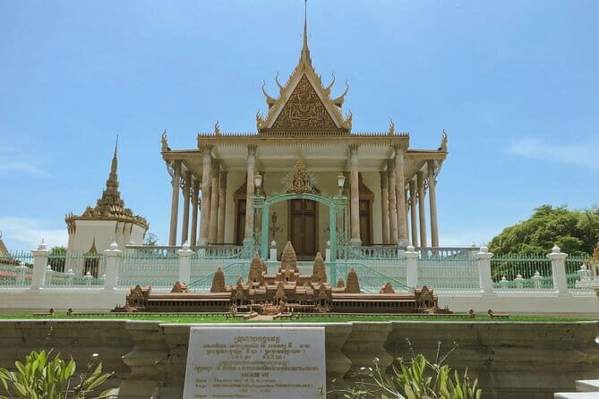 Classic Phnom Penh City Full Day Tour - Royal Palace and the Silver Pagoda: the royal heart of the city