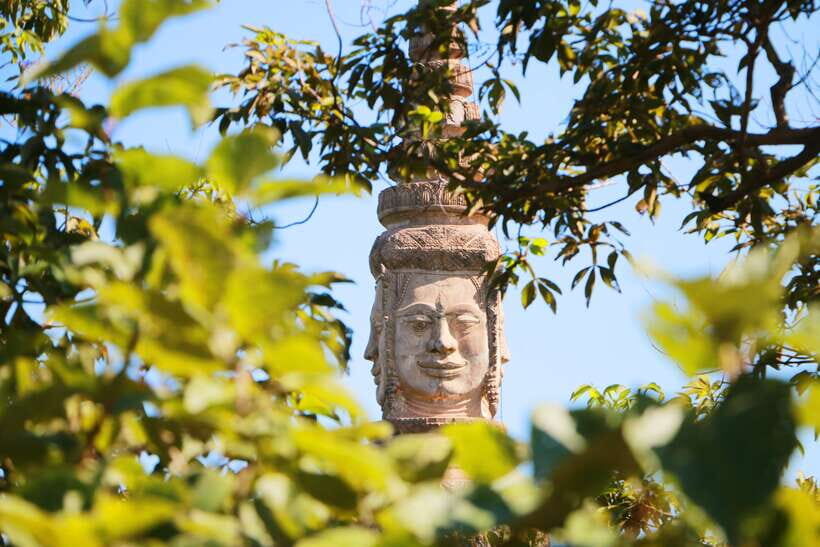 From Phnom Penh: Oudongk Mountain and Koh Chen Island Tour - Guide Power: How Mr Davuth Changes the Day