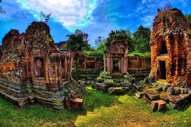 Phnom Chisor & Tonle Bati Private Tours from Phnom Penh - Tonle Bati lake time: easy picnic energy and a temple bonus nearby