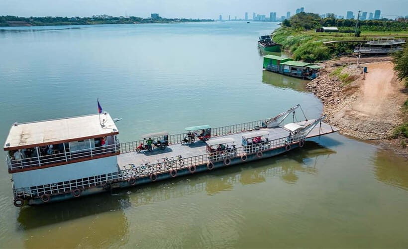 Phnom Penh City & Silk Island Full Day Tour by Tuk Tuk - Phnom Penh in One Compact Circuit: Tuk Tuk Time vs City Feel