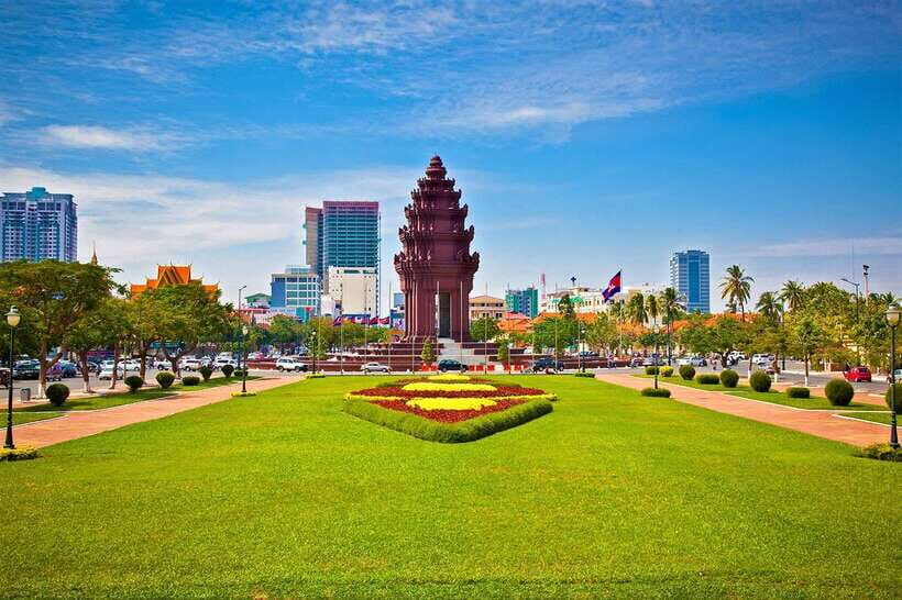 Phnom Penh Full Day Private Tour with All Admission Tickets - Hotel pickup and your air-conditioned plan