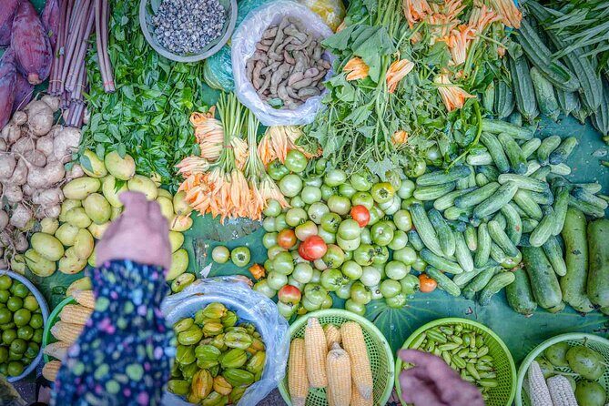 Phnom Penh Morning Market & Food Tour by Tuktuk - Includes All Food & Drinks! - Key highlights to look for