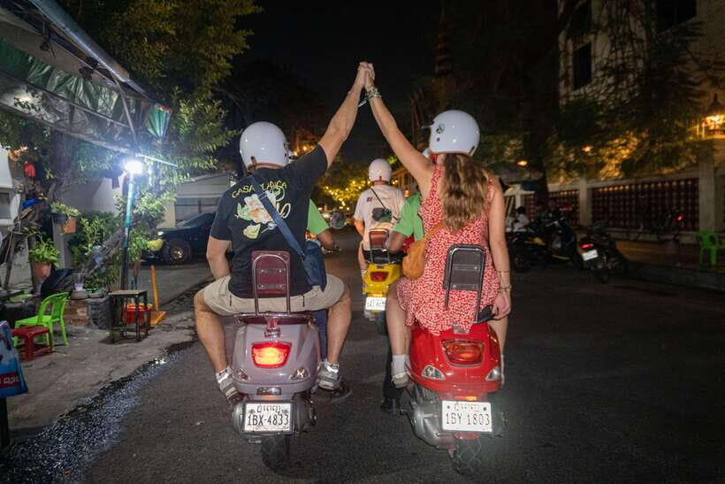 Phnom Penh Night Foodie Vespa Tour / Tuk Tuk Available - Kandal Market Restaurant: A Real Taste Stop With Time to Sit