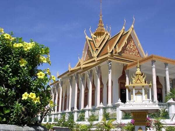 Phnom Penh Private Tour: Royal Palace, Silver Pagoda, S-21 - Timing, transport, and dress code: making the day flow