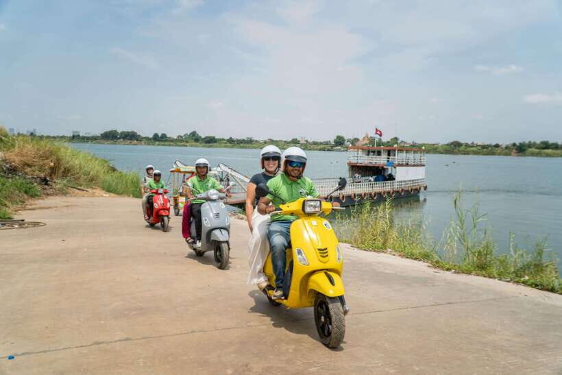 Phnom Penh Silk Island Haft Day Tour - Top Rating Experience - Koh Oknha Tei Market: watching daily life, not chasing souvenirs